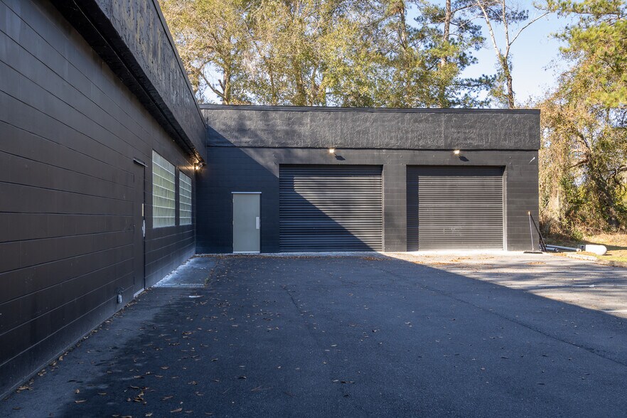 More Photos Of 1724 NE 2nd St, Gainesville Light Manufacturing For Sale