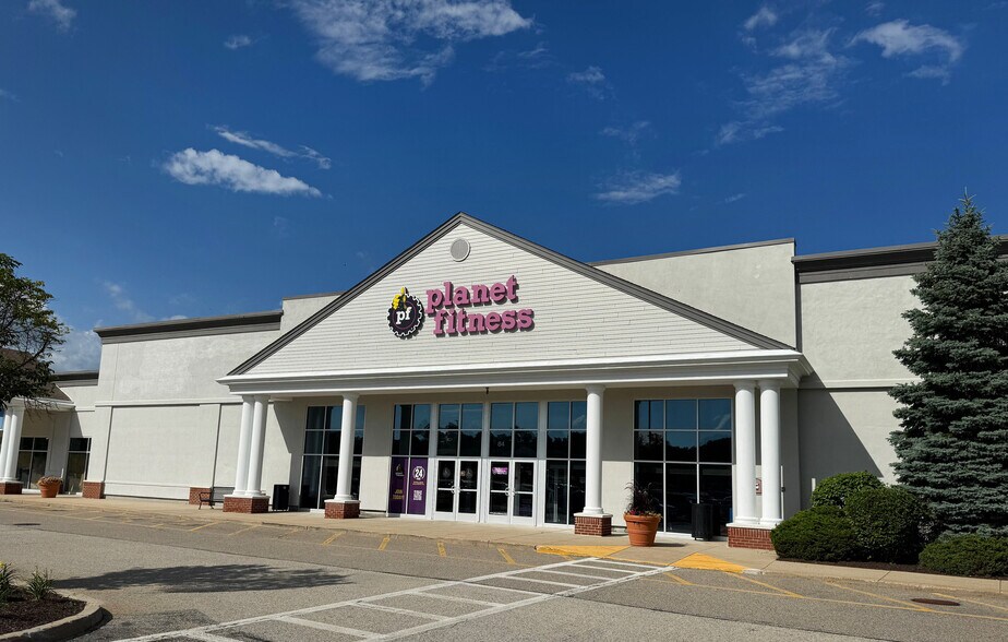 Primary Photo Of 10-105 Long Pond Rd, Plymouth Unknown For Lease