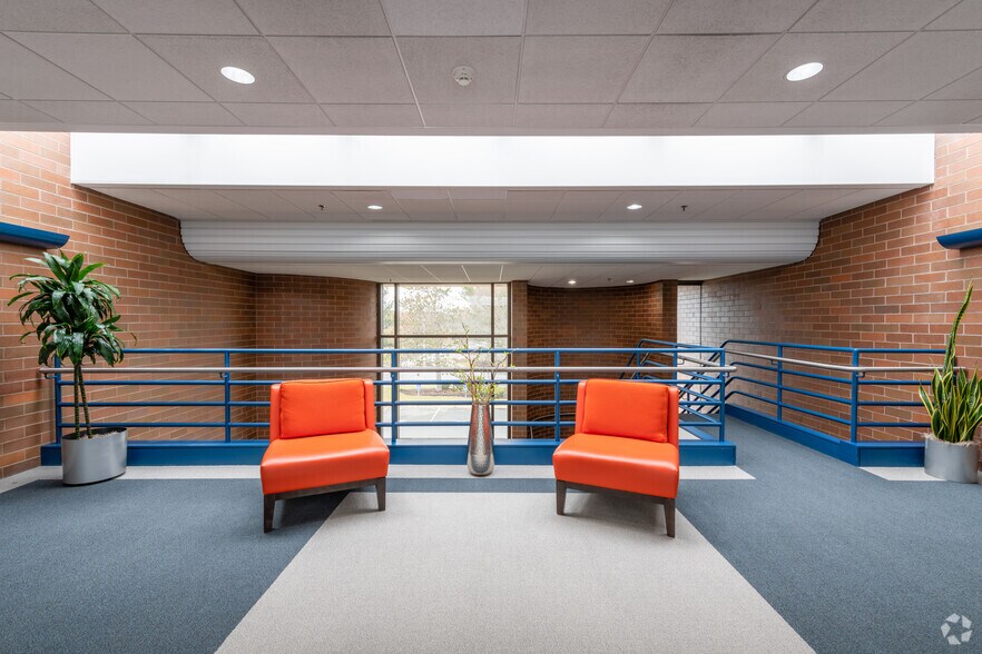 More Photos Of 2 Corporation Way, Peabody Office For Lease