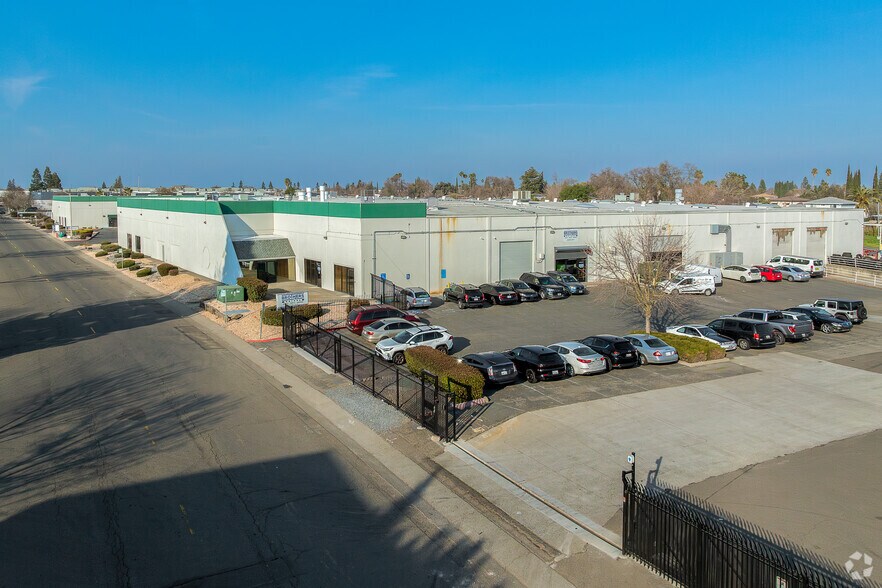 More Photos Of 4350 Pell Dr, Sacramento Distribution For Lease