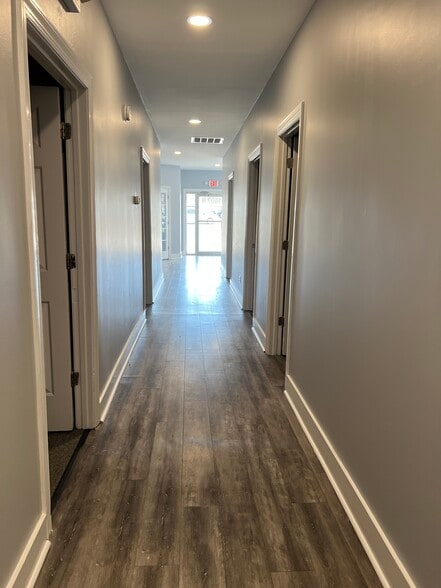 More Photos Of 1407 NW Broad St, Murfreesboro Freestanding For Lease