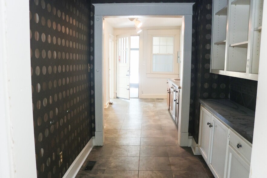 More Photos Of 1102 N Main St, High Point Storefront For Lease