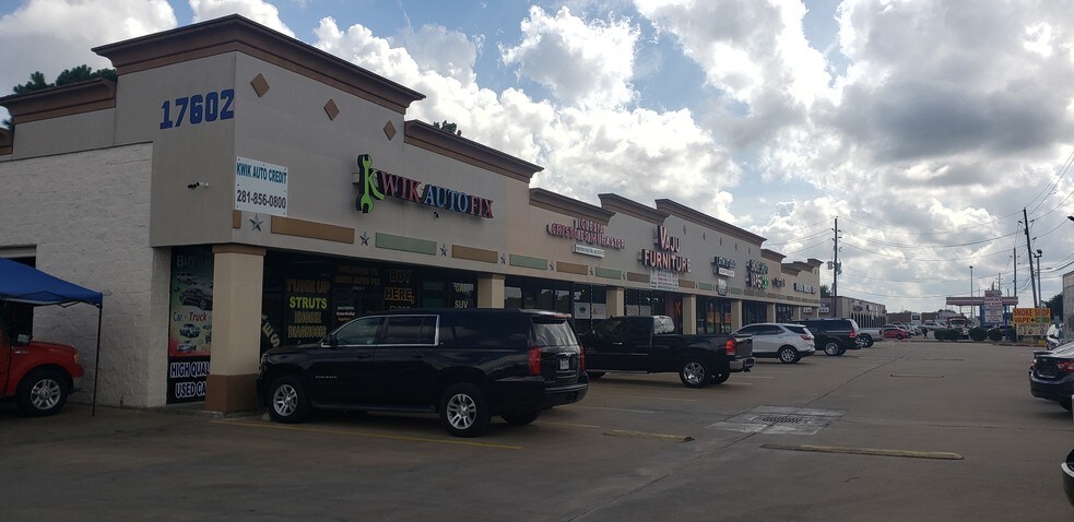More Photos Of 17602 W Little York Rd, Houston General Retail For Lease