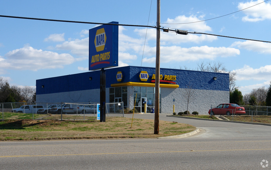 Primary Photo Of 3321 Mobile Hwy, Montgomery Freestanding For Lease