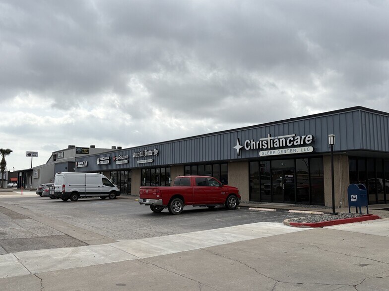 More Photos Of 4455 South Padre Island Dr, Corpus Christi Office For Lease