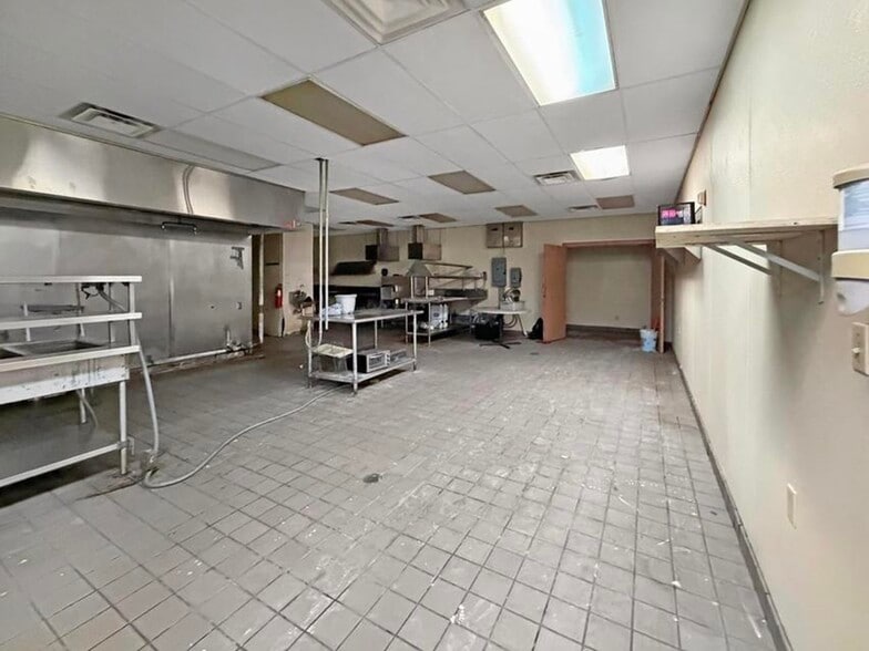 More Photos Of 3080 Colony Blvd, Leesville Hotel For Sale