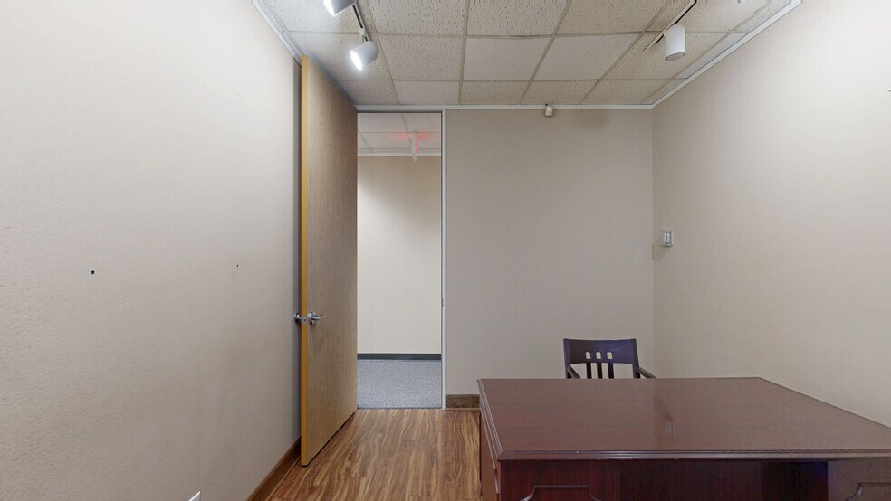 More Photos Of 15425 N I-45, Houston Office For Sale