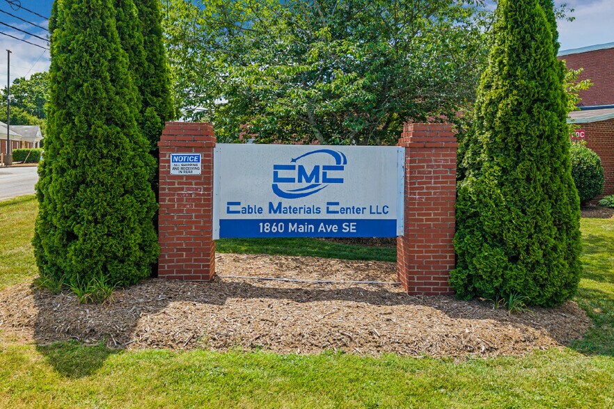 More Photos Of 1860 Main Ave SE, Hickory Warehouse For Sale