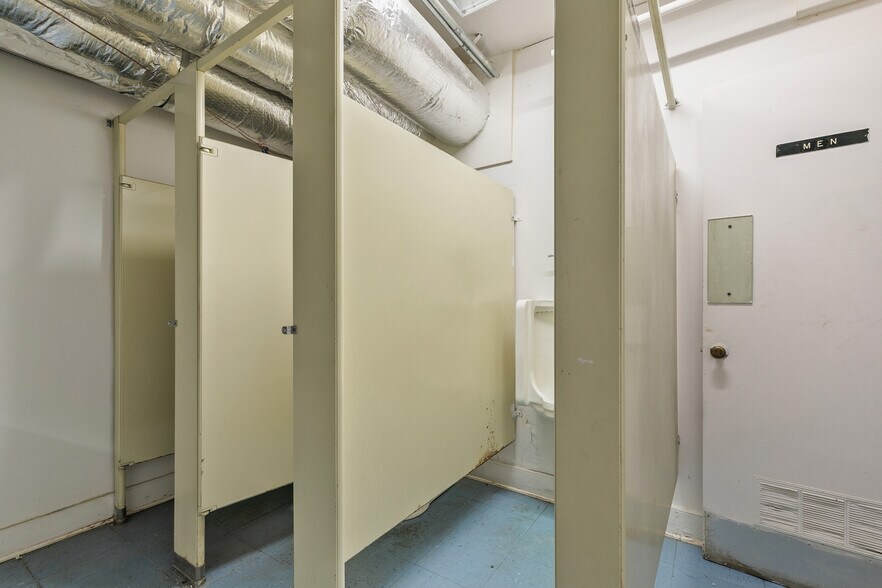 More Photos Of 119-123 E Broad St, Richmond Apartments For Sale