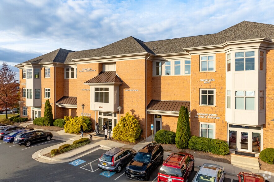More Photos Of 46161 Westlake Dr, Sterling Office For Sale