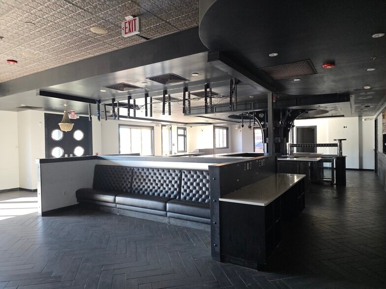 More Photos Of 1940 Cinema Dr, Rock Hill Restaurant For Lease