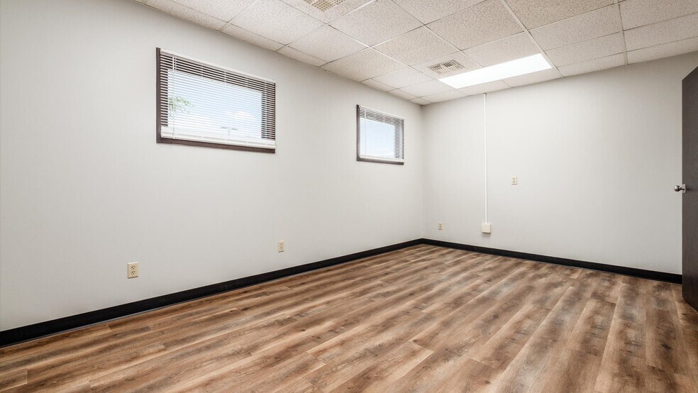 More Photos Of 830 Bethesda Dr, Zanesville Medical For Sale