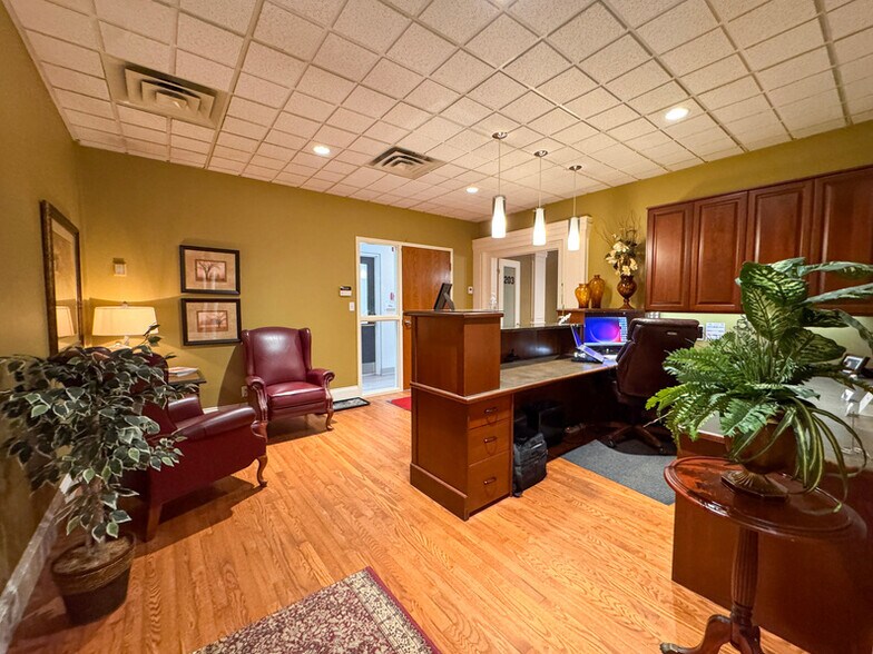 More Photos Of 814 Main St, Moncton Office For Lease