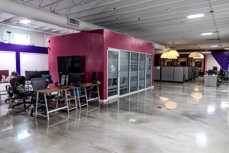 More Photos Of 350-360 NE 60th St, Miami Loft Creative Space For Lease