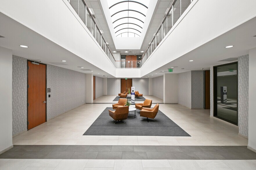 More Photos Of 624 Six Flags Dr, Arlington Office For Lease