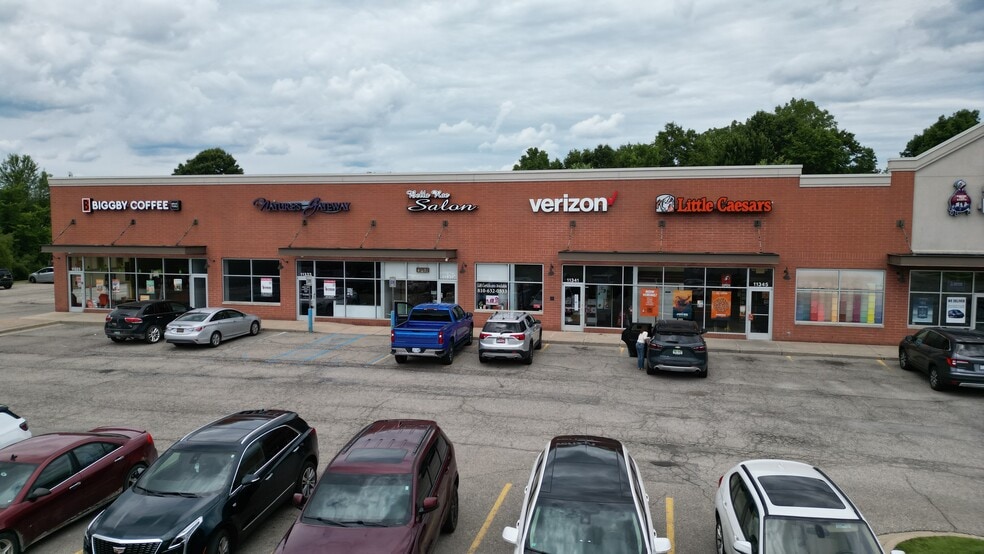 More Photos Of M-59 Rd @ Clark Rd, Hartland Unknown For Lease