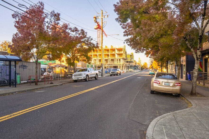 More Photos Of 5011 NE 13th Ave, Portland Office For Sale