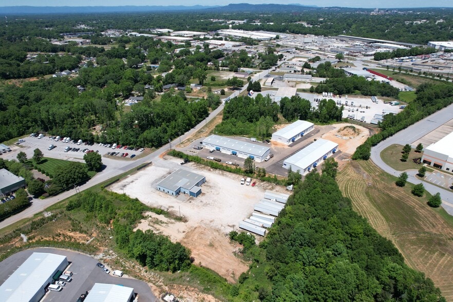 More Photos Of 1055 Park West Blvd, Greenville Warehouse For Lease