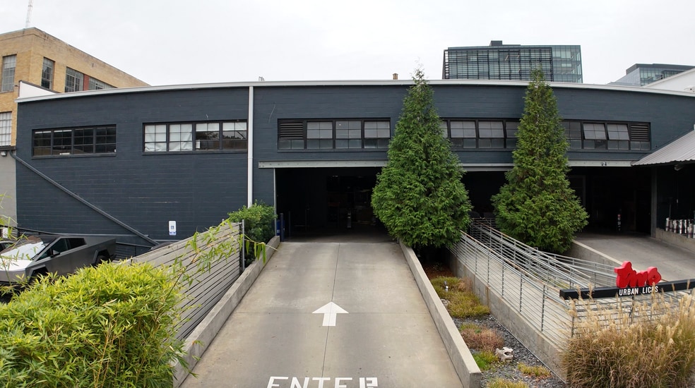 More Photos Of 550 Somerset Ter NE, Atlanta General Retail For Lease