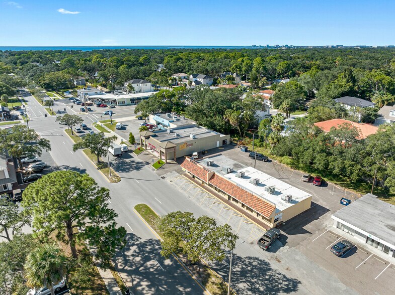More Photos Of 4307-4315 W El Prado Blvd, Tampa Freestanding For Lease