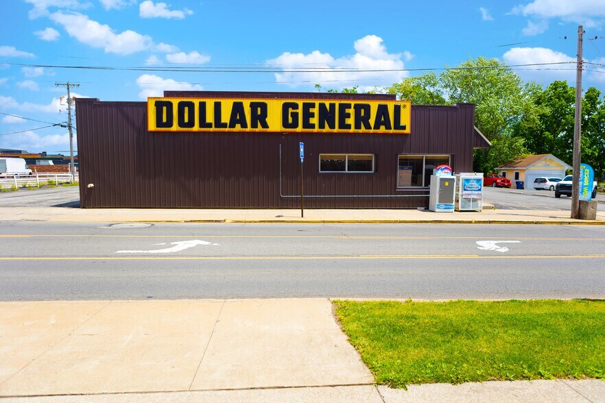 More Photos Of 17 S Gamble St, Shelby Freestanding For Sale