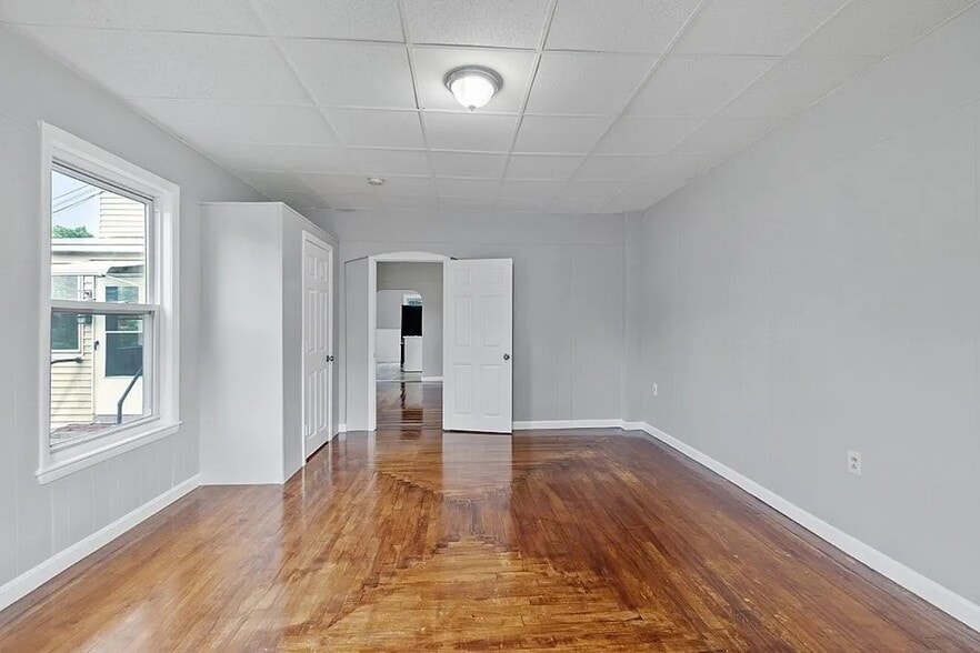 More Photos Of 113 Spruce St, Leominster Apartments For Sale