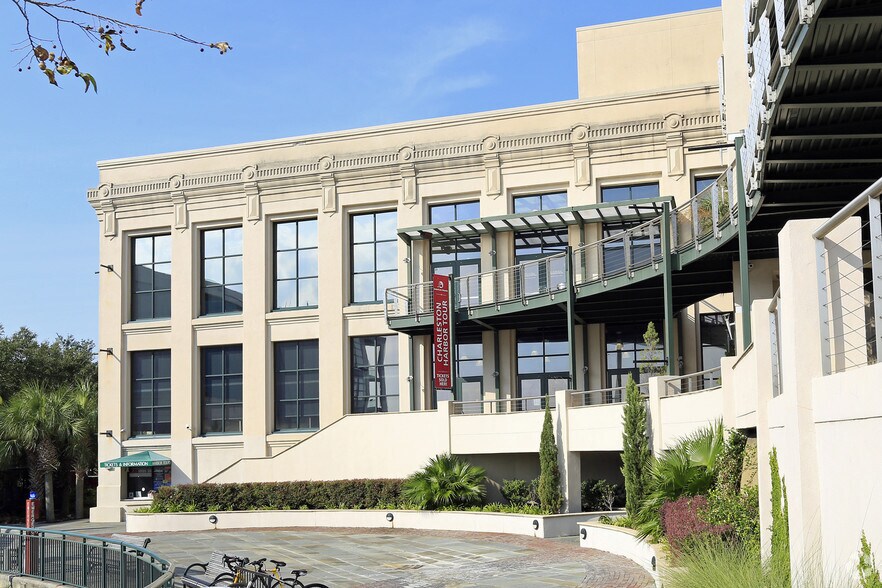 More Photos Of 360 Concord St, Charleston Office For Lease