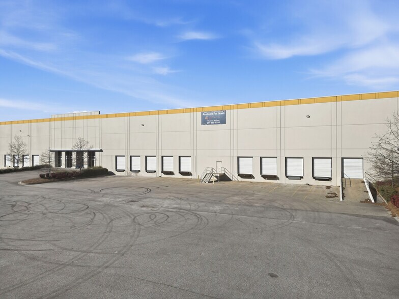 More Photos Of 2310 Charleston Regional Pky, Charleston Distribution For Lease