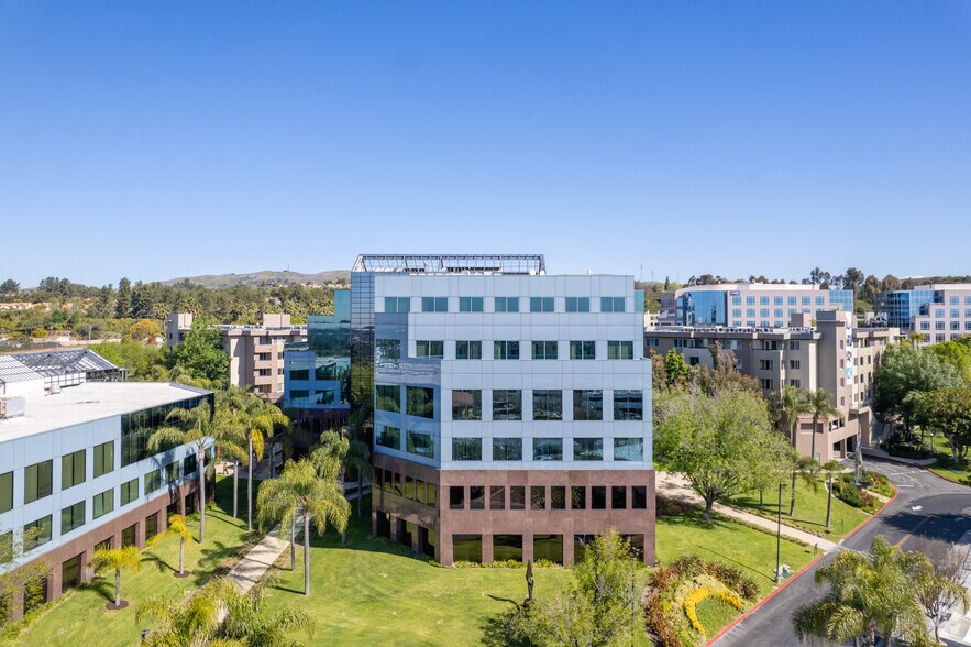 More Photos Of 1 Pointe Dr, Brea Office For Lease