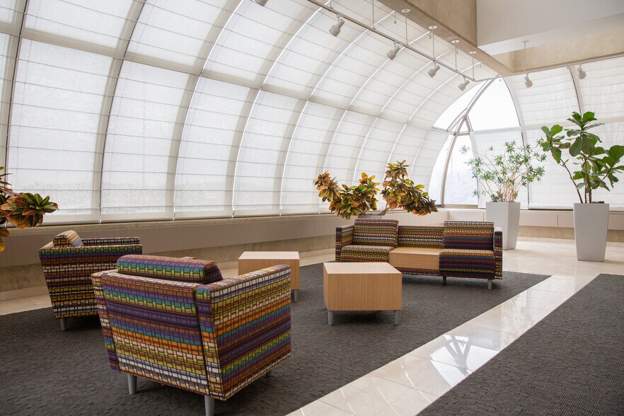 More Photos Of 5800 Corporate Dr, Pittsburgh Office For Lease