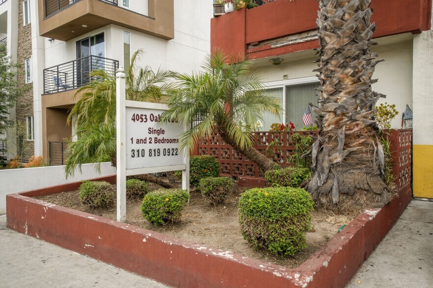 More Photos Of 4053 Oakwood Ave, Los Angeles Apartments For Sale