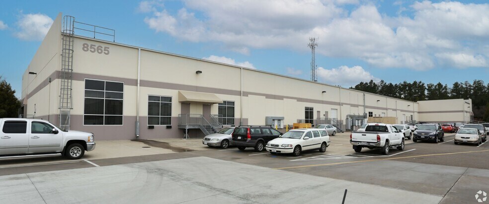 More Photos Of 8565 Magellan Pky, Richmond Light Manufacturing For Lease