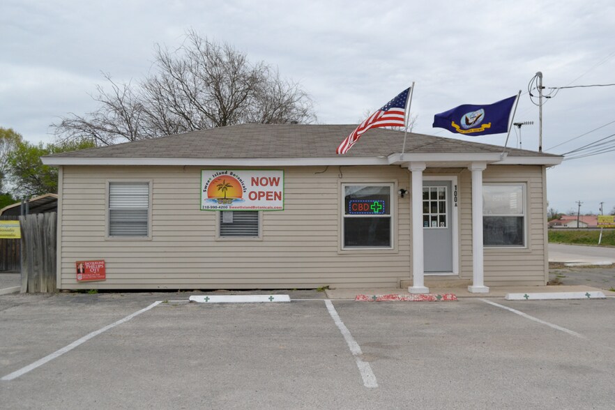 More Photos Of 100 Schertz Pky, Schertz Freestanding For Sale