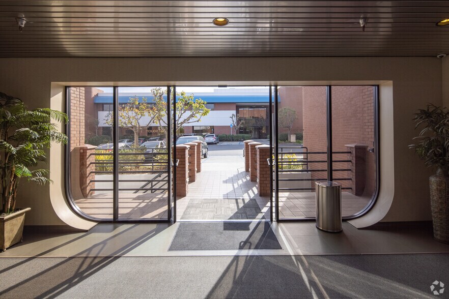 More Photos Of 357 Van Ness Way, Torrance Unknown For Lease