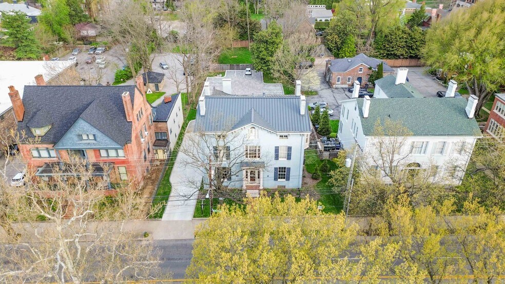 More Photos Of 239 N Broadway, Lexington Office Residential For Sale