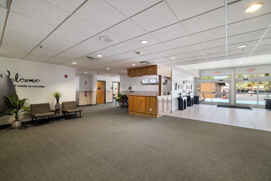 More Photos Of 44339 Beech Ave, Lancaster Schools For Lease