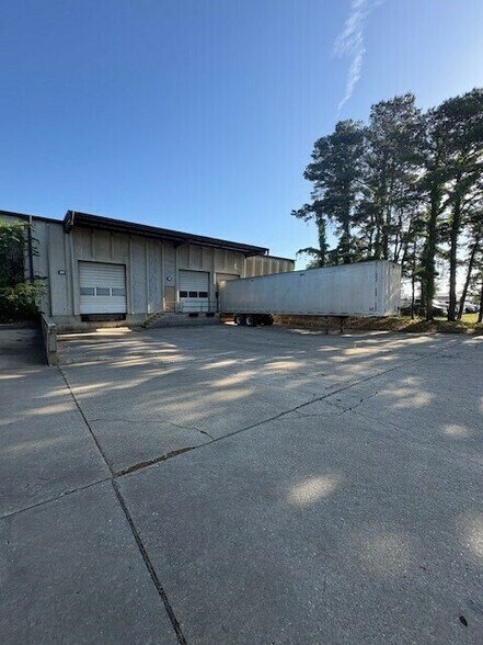 More Photos Of 3230 Thomason Ave, Montgomery Warehouse For Lease