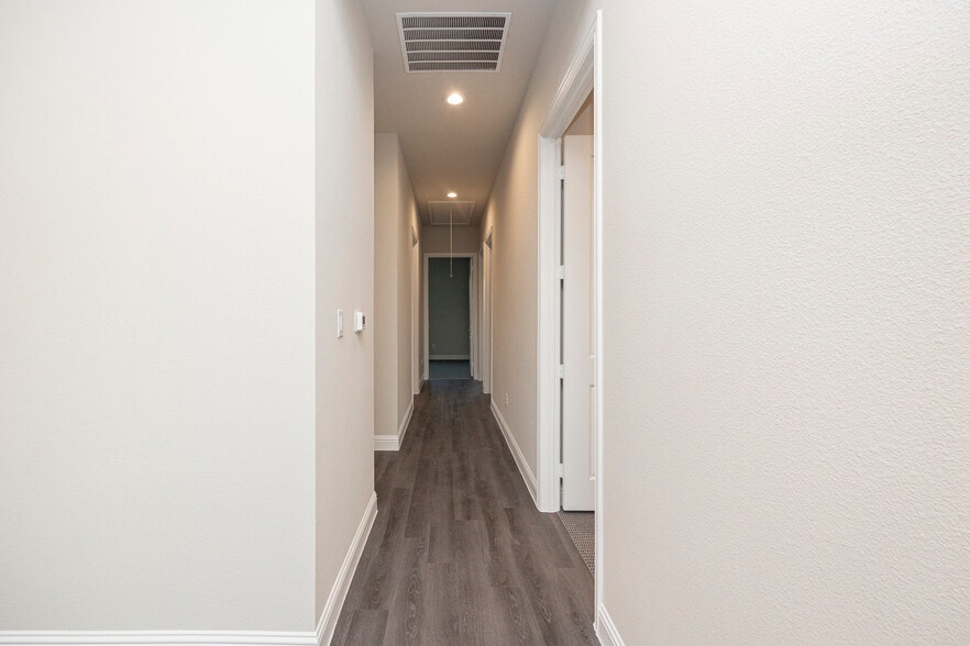 More Photos Of 6000 Alma Rd, McKinney Office For Lease