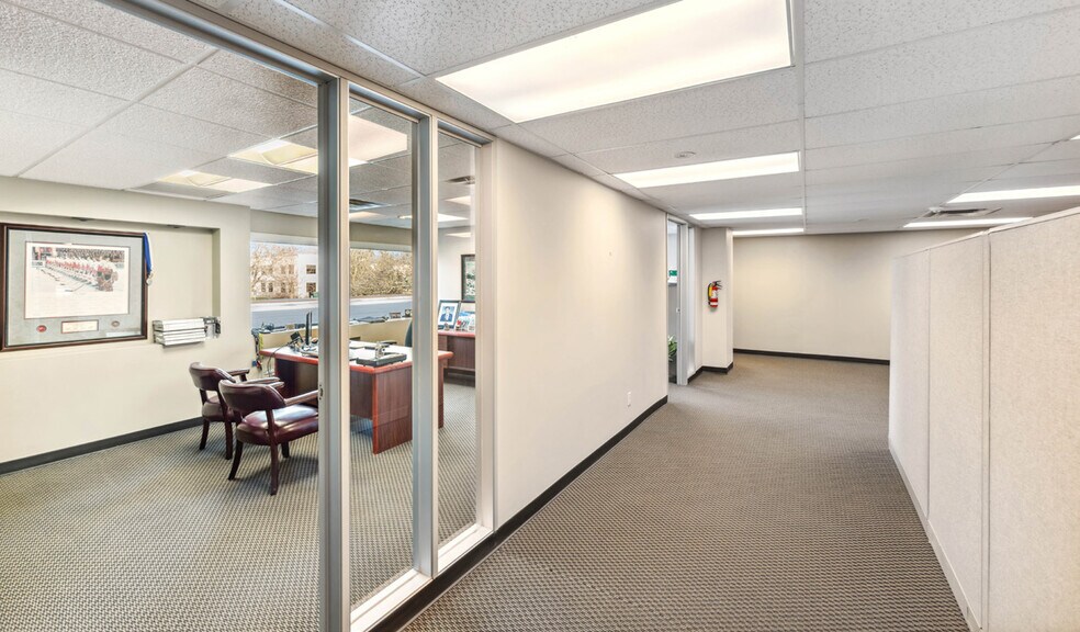 More Photos Of 155 Terence Matthews Cres, Ottawa Office For Sale