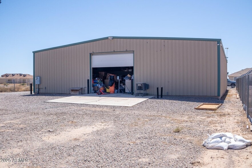 More Photos Of 8282 W Sandy Ln, Arizona City Warehouse For Sale