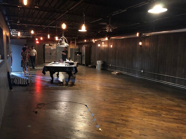 More Photos Of 1727 S Agnew Ave, Oklahoma City Service For Lease