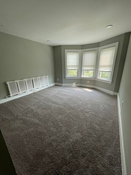 More Photos Of 607-609 Northampton St, Easton Apartments For Sale