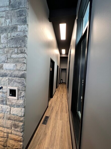 More Photos Of 451 S Ashland Ave, Lexington Storefront Retail Residential For Sale