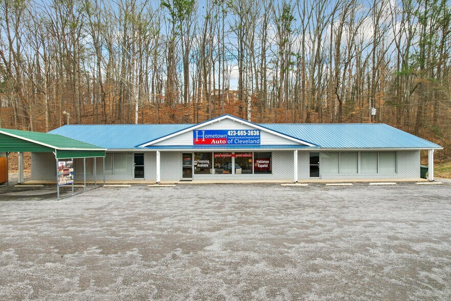 Primary Photo Of 6878 N Lee Hwy, Cleveland Storefront Retail Office For Sale