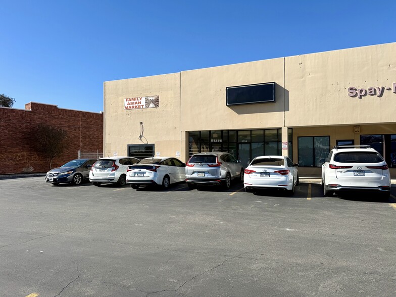 More Photos Of 6750-6772 Ingram Rd, San Antonio Storefront Retail Office For Lease