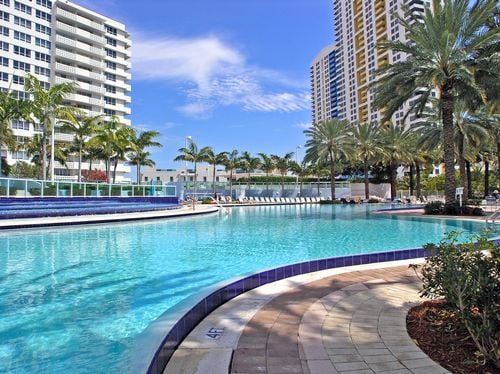 More Photos Of 1500-1506 Bay Rd, Miami Beach Apartments For Lease