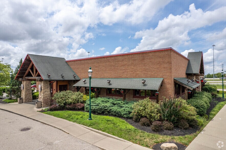 More Photos Of 9484 Civic Centre Blvd, West Chester Restaurant For Lease