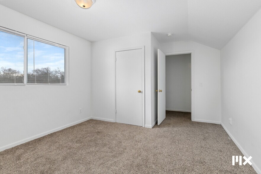 More Photos Of 1731-1733 Oak St, Niles Apartments For Sale