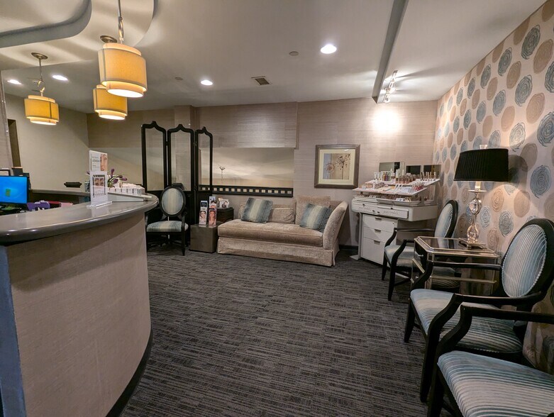 More Photos Of 170 W 106th St, Carmel Medical For Sale