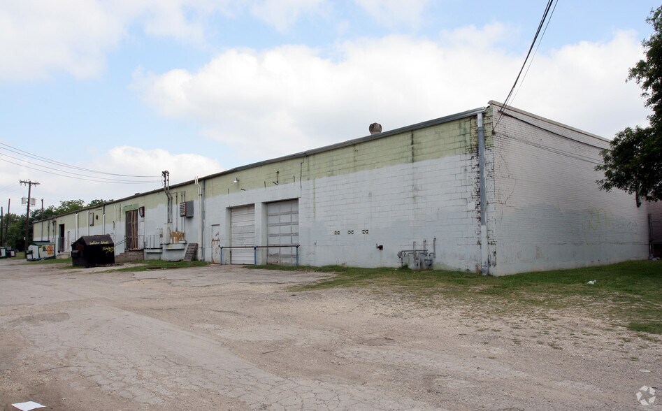 More Photos Of 813-853 Bandera Rd, San Antonio Unknown For Lease